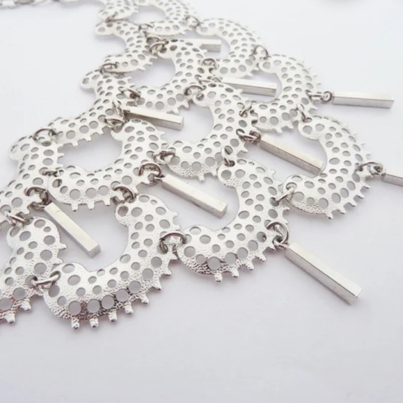 Sarah Coventry Charisma Vintage Silver tone Chandelier Necklace EUC - Picture 2 of 6